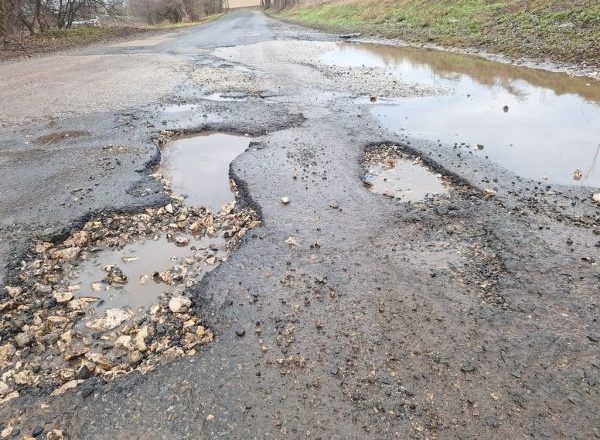 Újvilág, régi problémák Tatán: 18 év ígérgetés és egy városvezetés tehetetlensége